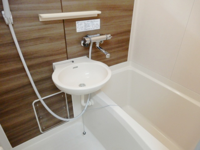 バス・シャワールーム　同タイプのお部屋の写真です。