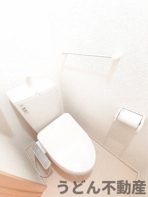 トイレ　うどん県のお部屋探しはうどん不動産へ うどんちゃんとLINE
