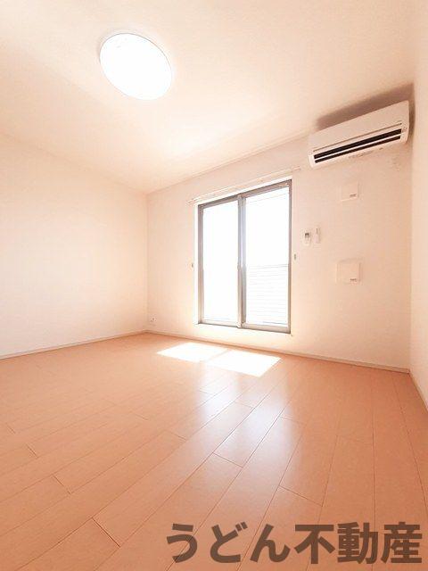 居室・リビング　うどん県のお部屋探しはうどん不動産へ うどんちゃんとLINE