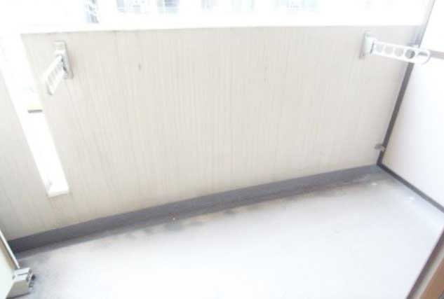 バルコニー　★物干し台付き★