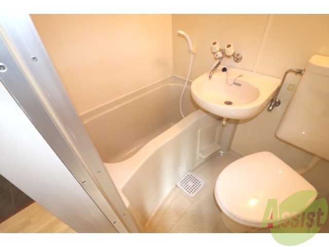 バス・シャワールーム　快適空間！