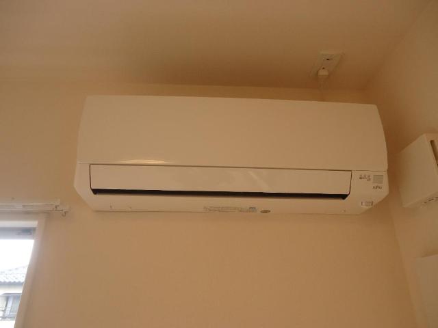 その他設備　エアコン（リビング）