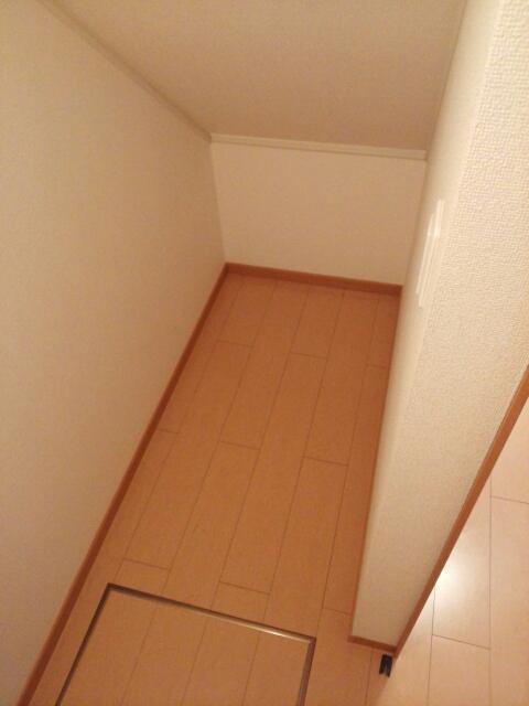 その他　階段下収納