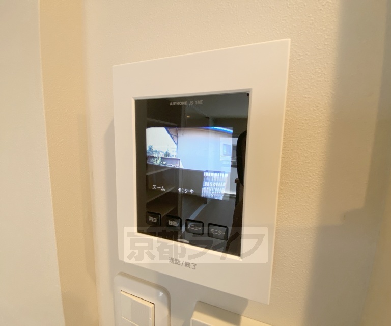セキュリティ　来客確認が出来るモニター付きです。