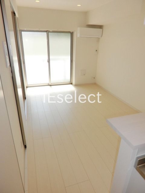 居室・リビング　10帖の奥行きのあるリビング