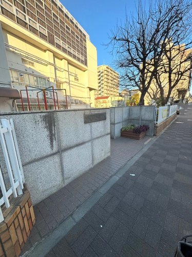 幼稚園・保育園　荒川区立東日暮里幼稚園（幼稚園・保育園）まで966m