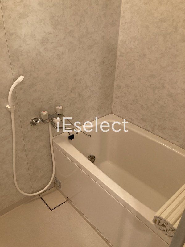 バス・シャワールーム　追い焚き機能付きです★