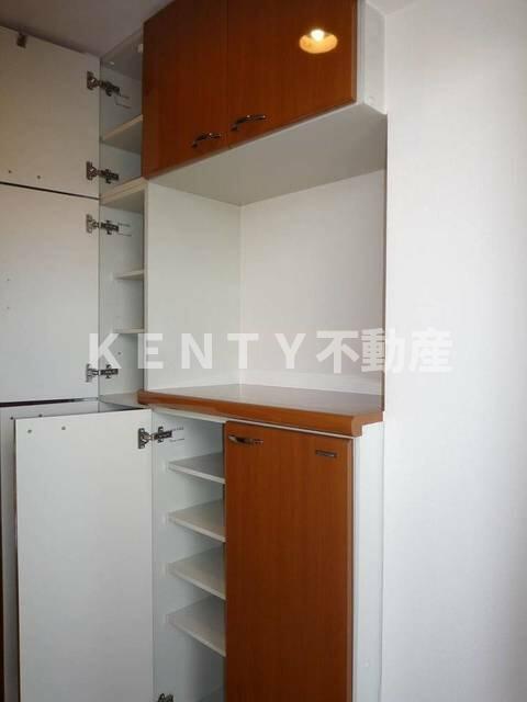 その他　たっぷりとした収納スペースです