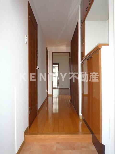 玄関　ゆったりとした玄関です