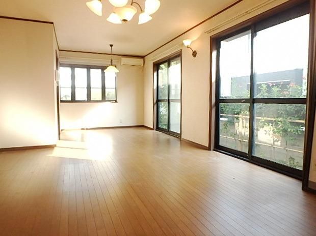 居室・リビング　★開放的なリビング★