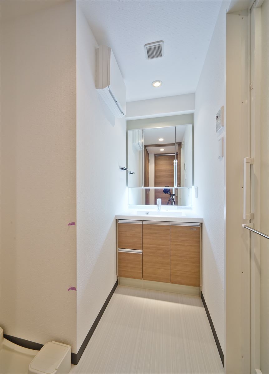 洗面設備　広い洗面スペース