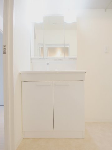 洗面設備　※掲載している写真は別部屋のものです。参考下さい。