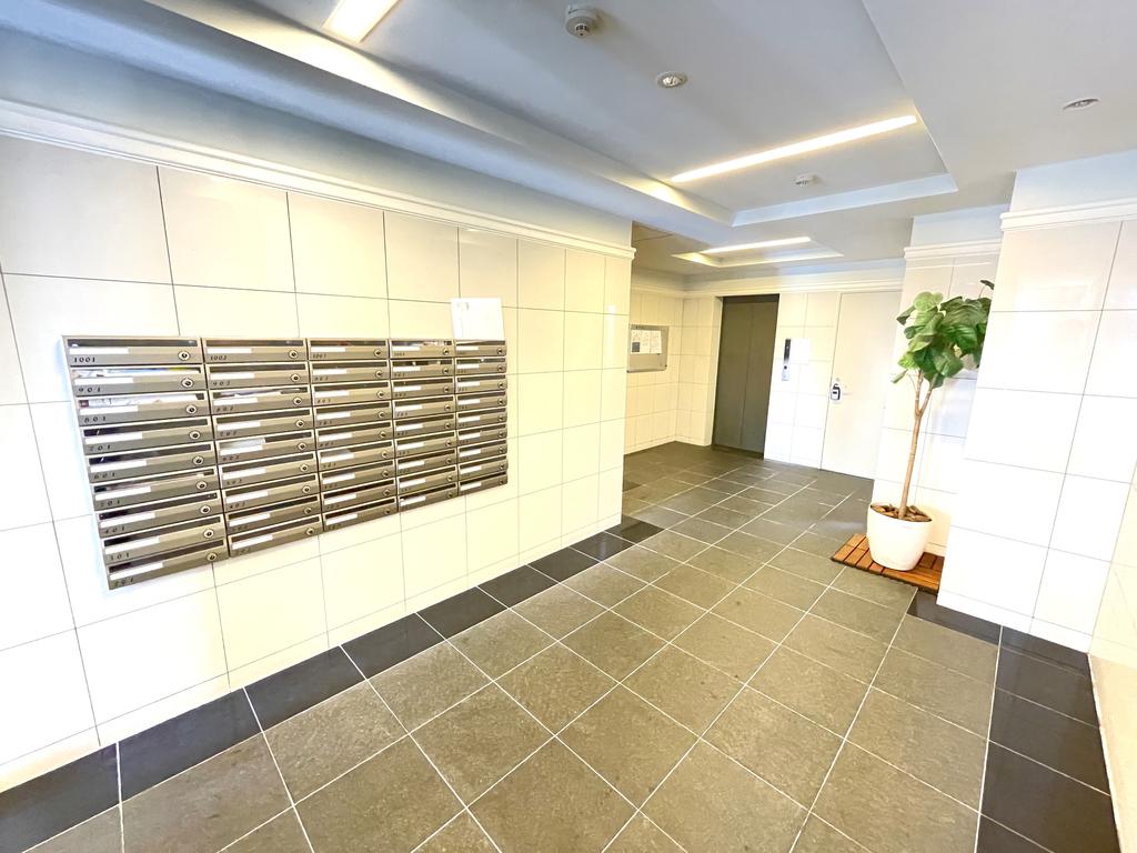 ロビー　清潔なエントランス