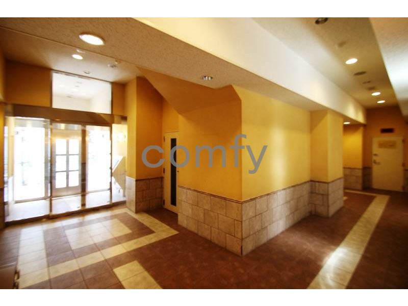 エントランス　エントランスホール