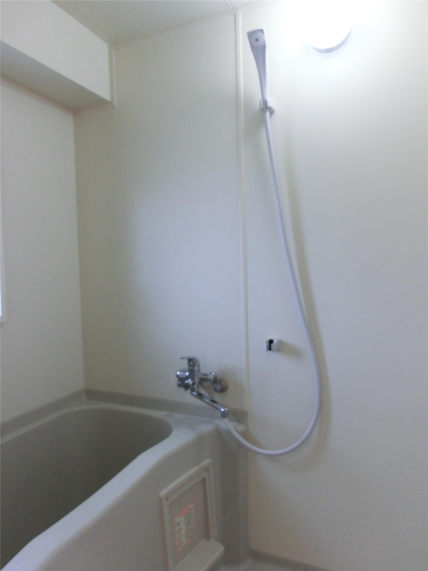 バス・シャワールーム　同タイプ別部屋の写真です