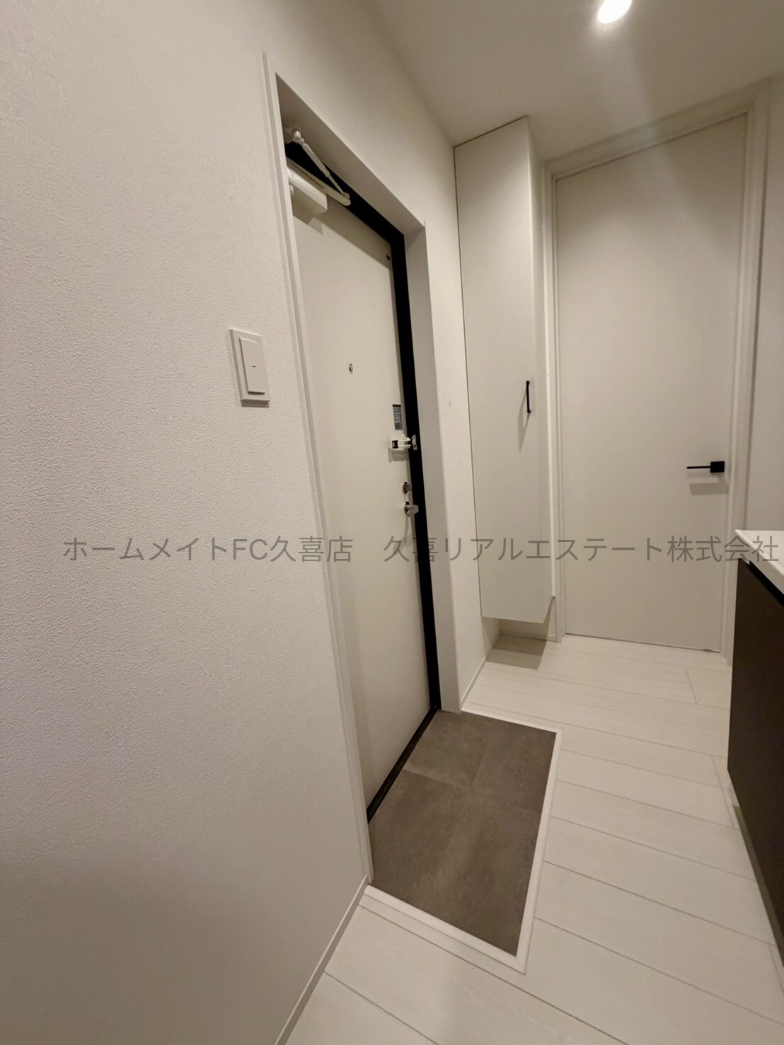 玄関　同建物別号室