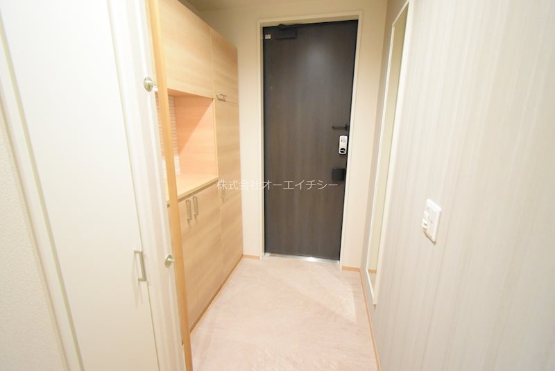 玄関　建築中のため参考写真です