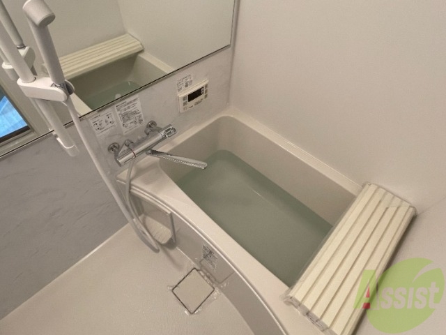 バス・シャワールーム　疲れた時はゆっくり湯船につかってみてはいかがでしょうか。