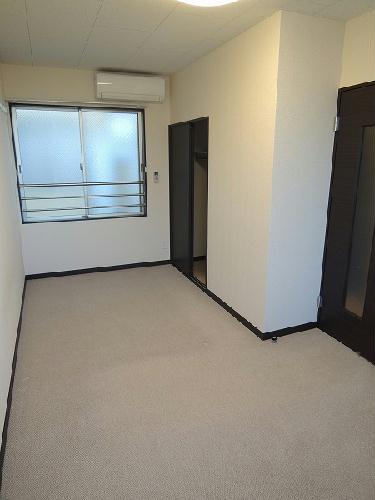 居室・リビング　エアコン完備