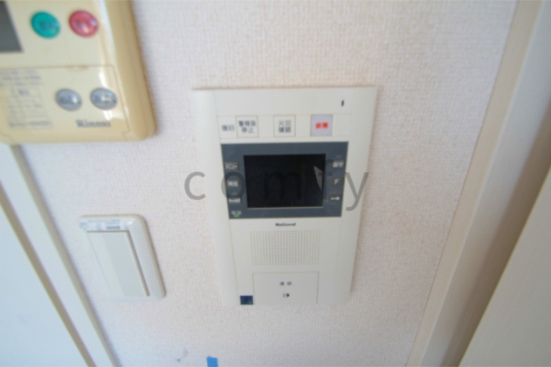 セキュリティ　モニター付きインターホン