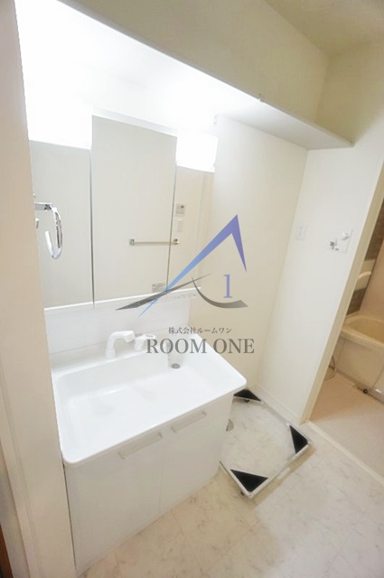 洗面設備　洗面台です。