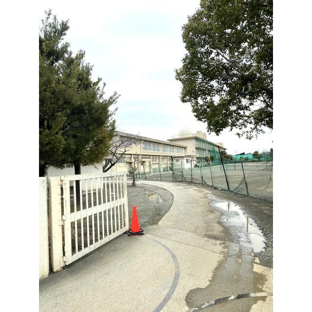 中学校　小田原市立泉中学校（中学校）まで1238m