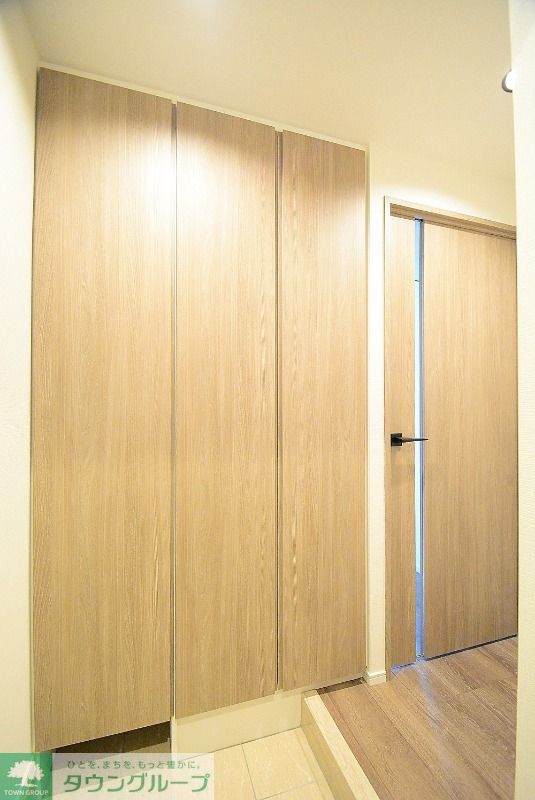 玄関　カラータイプ異なります。