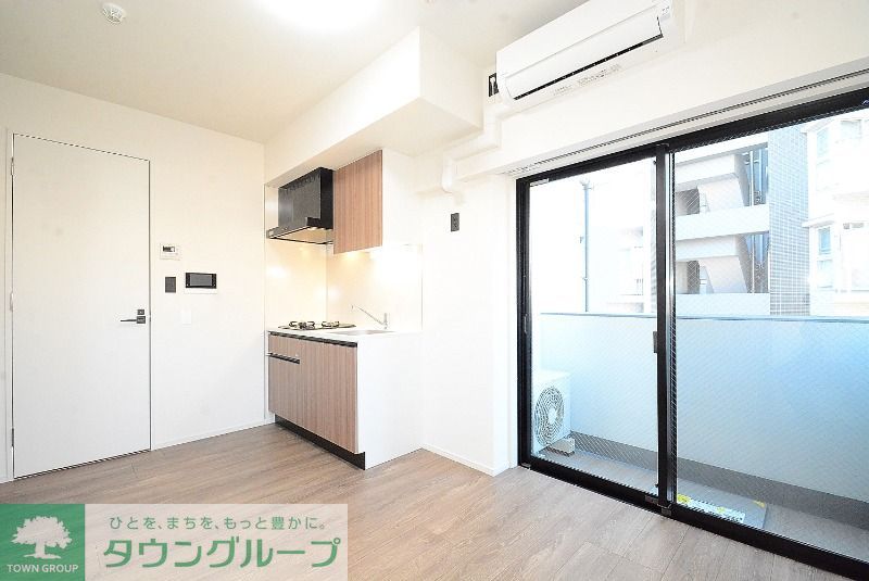 居室・リビング　カラータイプ異なります。