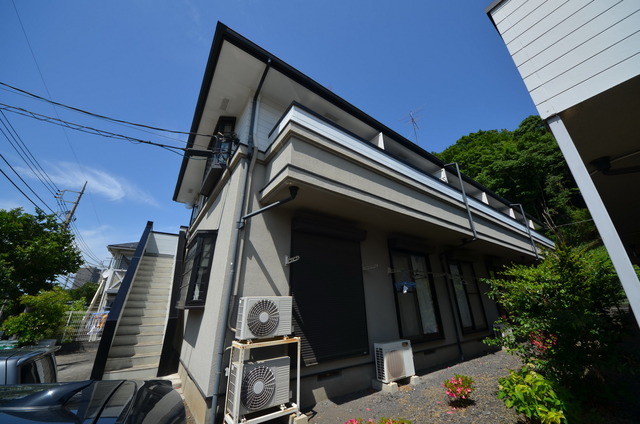 建物外観　★緑の多い、住みよいエリアに建つシングル物件★