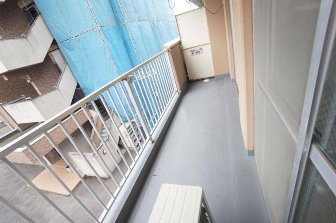 バルコニー　バルコニー