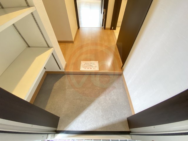 玄関　収納もある玄関です