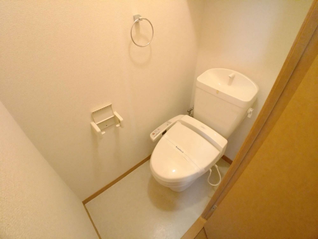 その他　明るく清潔感のあるトイレ