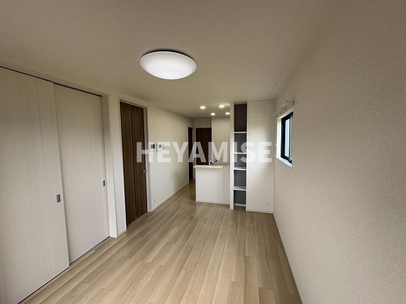 居室・リビング　※同物件別号室の写真です※現況を優先します