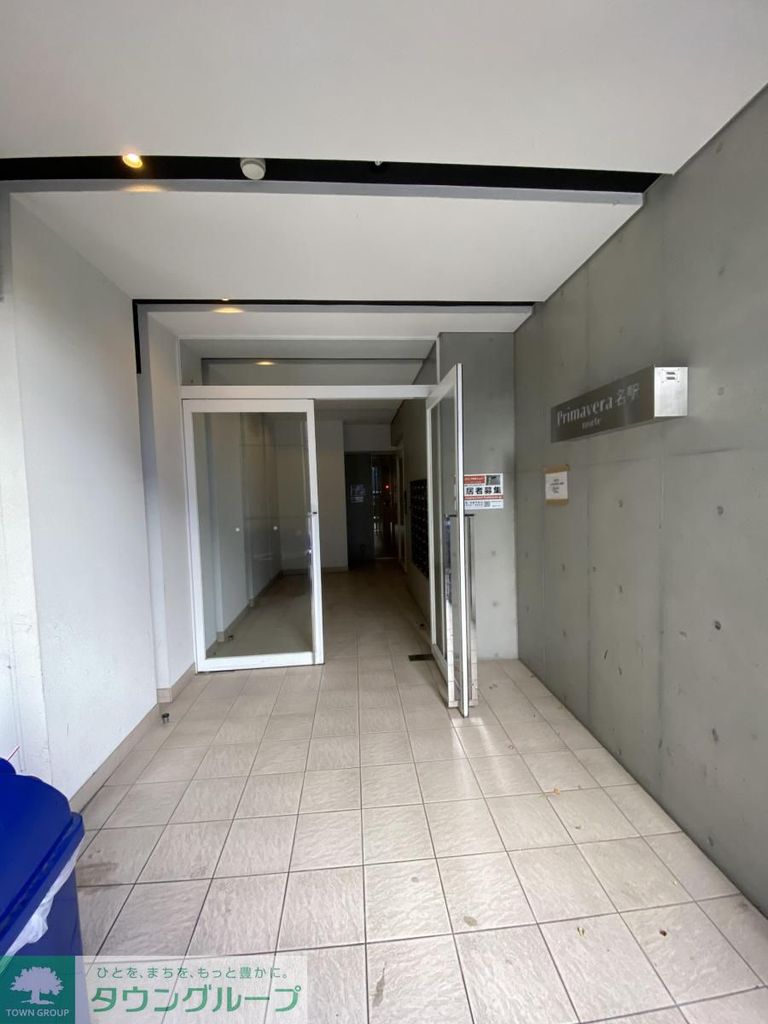 エントランス　駐車場