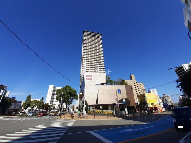 ショッピングセンター　PRALIVA（ショッピングセンター）まで616m