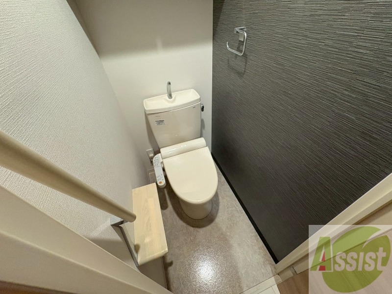 トイレ　ウォシュレット機能がついたトイレ。安心して使用できますね。