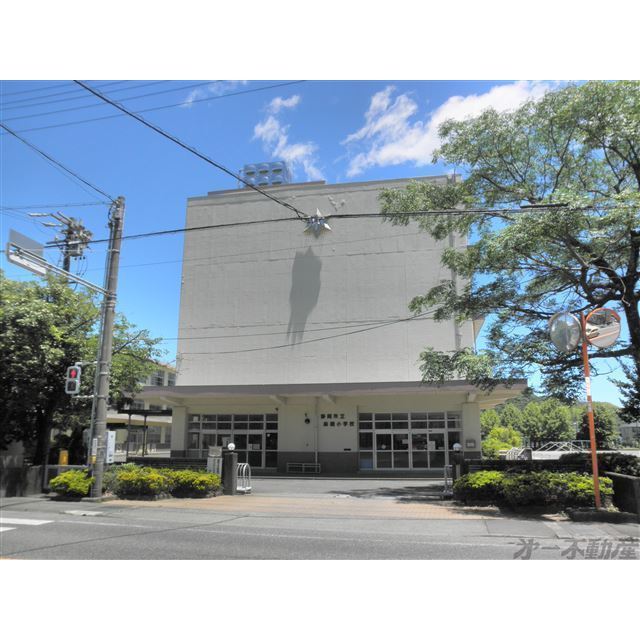 小学校　静岡市立麻機小学校（小学校）まで700m