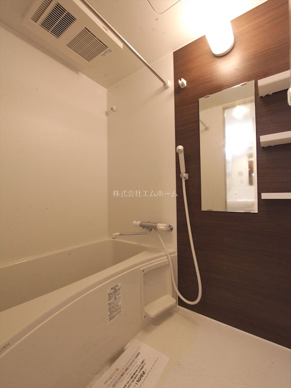 バス・シャワールーム　浴室暖房乾燥機能付バス