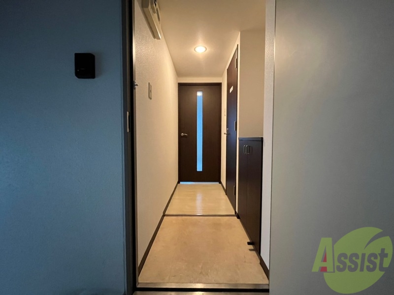 玄関　玄関の様子です。明るい印象ですね。気分もあがりそう。