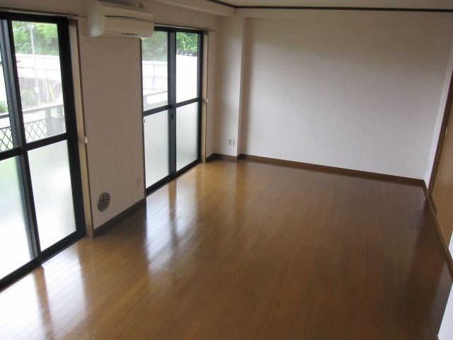 居室・リビング　中部屋のイメージ写真