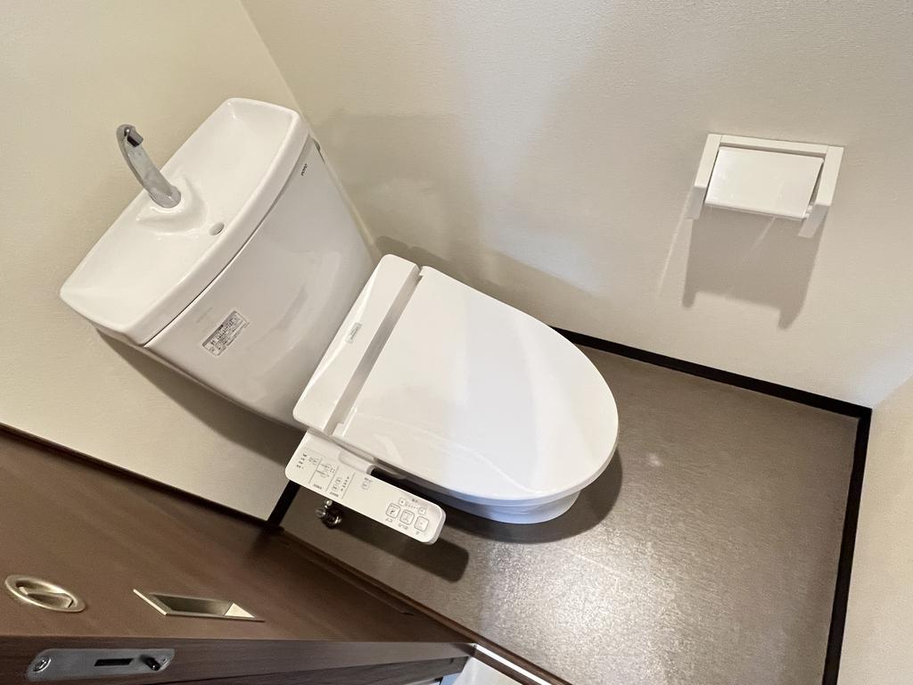 トイレ　※同建物別部屋