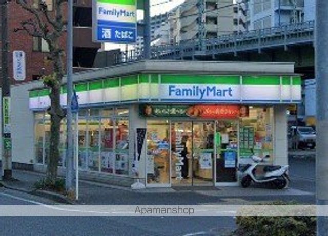 コンビニ　ファミリーマート（コンビニ）まで518m