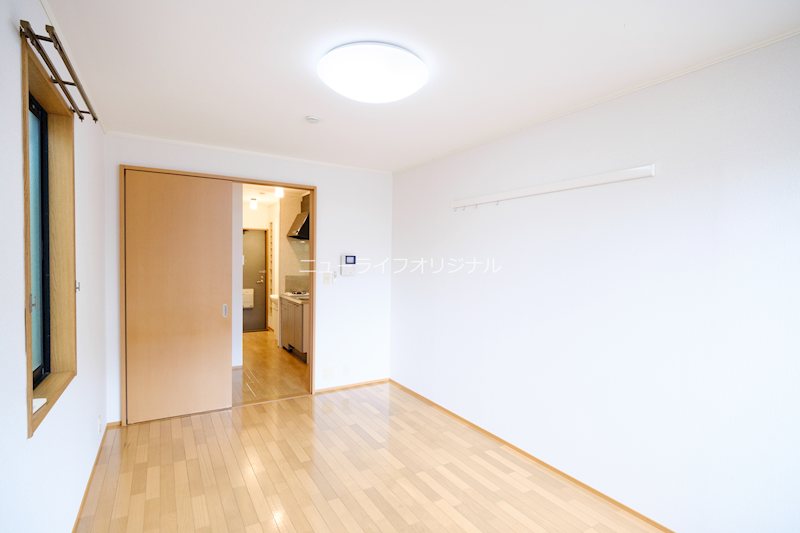 その他　洋室別アングル☆２面採光で明るい室内☆
