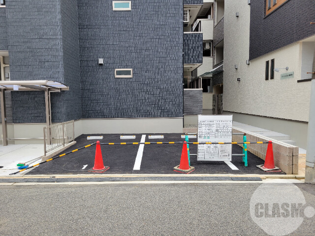 駐車場　敷地内駐車場