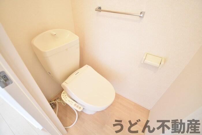 トイレ　うどん県のお部屋探しはうどん不動産へ うどんちゃんとLINE
