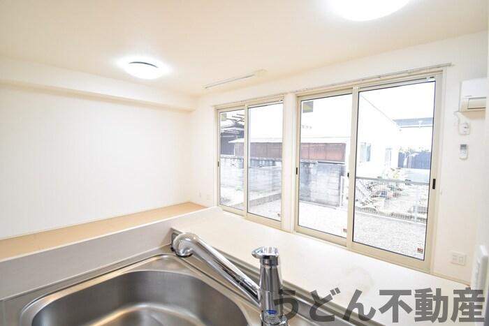 居室・リビング　うどん県のお部屋探しはうどん不動産へ うどんちゃんとLINE