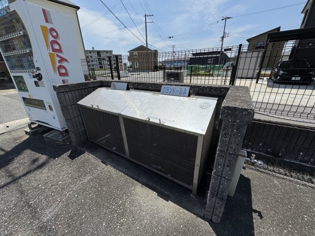 その他　ゴミ捨て場（その他）まで10m
