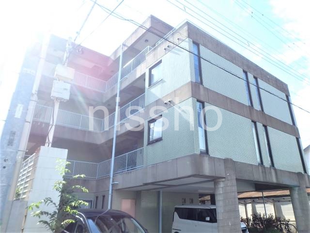 建物外観　スーパーまで徒歩３分圏内♪４階建てＲＣマンション！