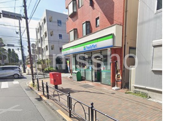 コンビニ　ファミリーマート中村南店（コンビニ）まで345m