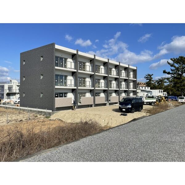 建物外観　工事中